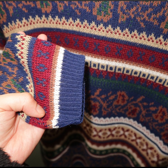 Patterned Sweater - Picture 7 of 7